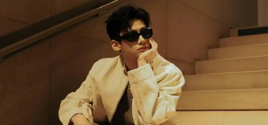 出道便大火,现深陷"春山学"风波,"三无"少年白敬亭遇坎坷_腾讯新闻