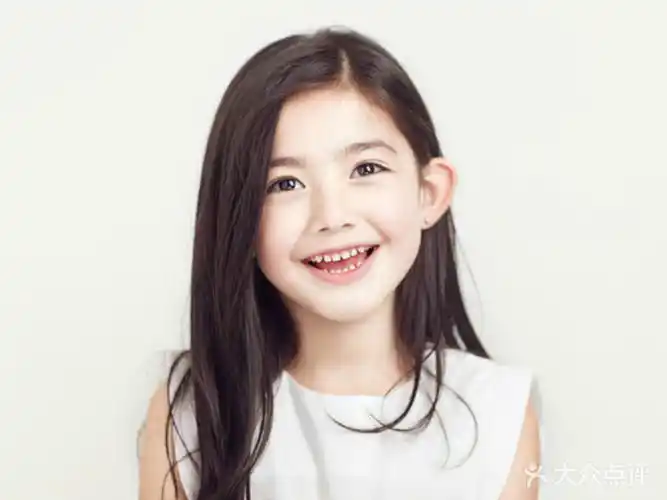 当季热推儿童形象照证件照