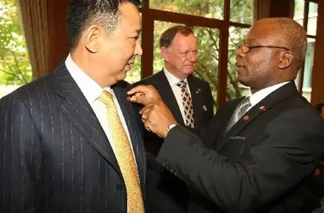 执行死刑前妻子说的话,令其泪流满面 - 刘汉刘维纹身 - 实验室设备网